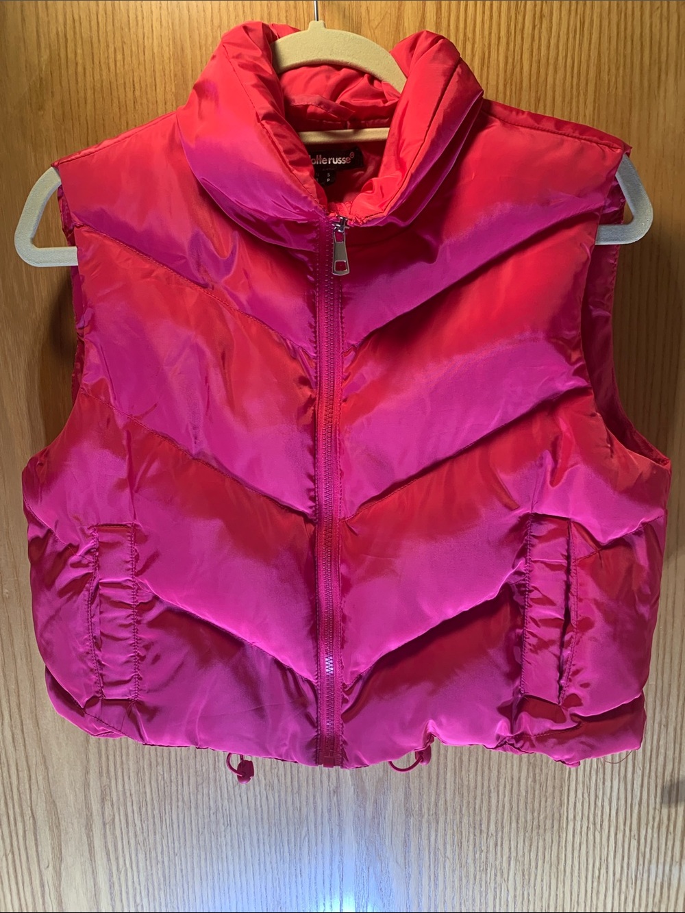 Charlotte Russe Cropped Puffer Vest in Bright Pink - Size S
